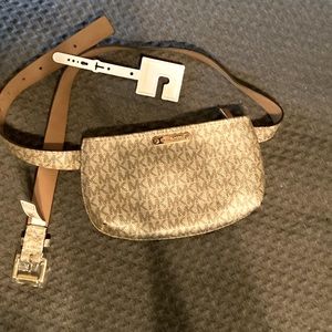 Micheal Khors belt bag